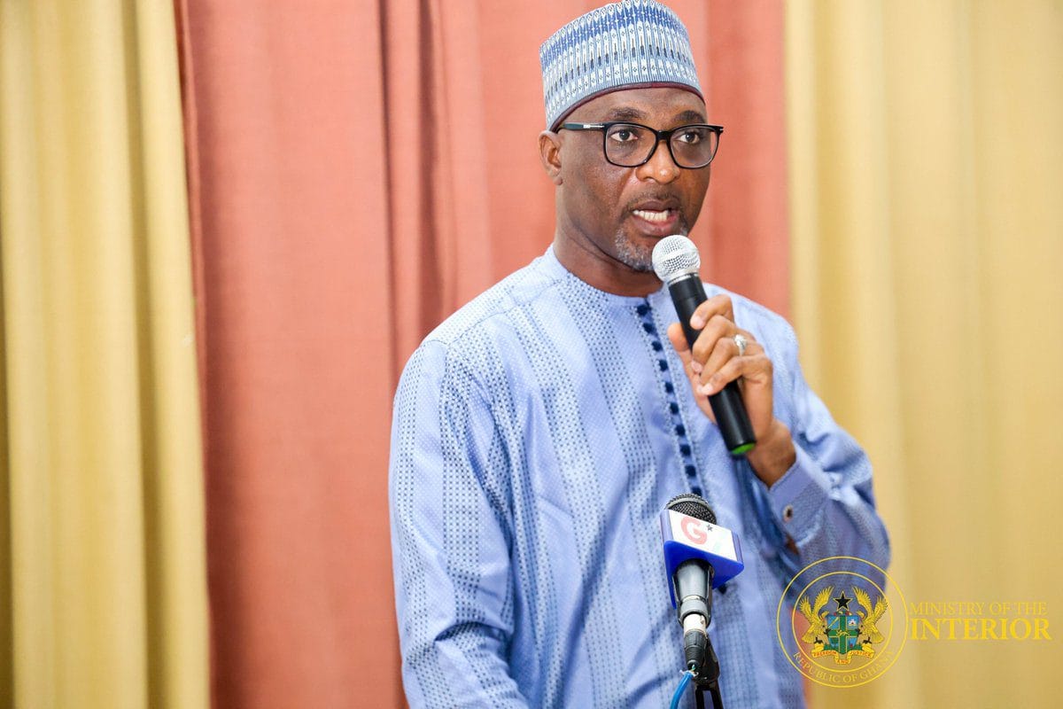 Only 1,000 to Be Recruited from 180,000 Immigration Applicants – Interior Minister